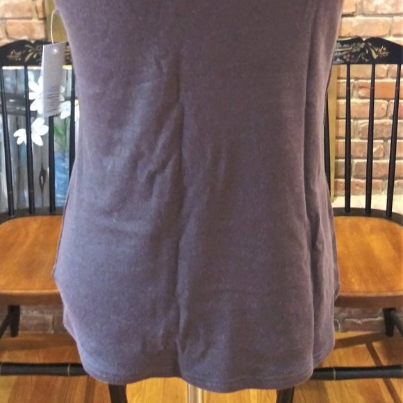 Sleeveless top - Picture 6 of 8